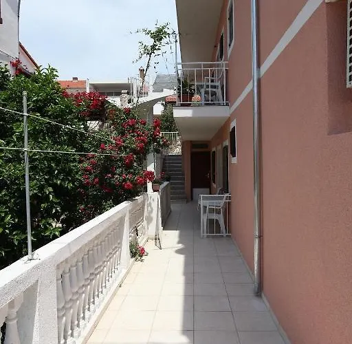 Alissa Guest house
