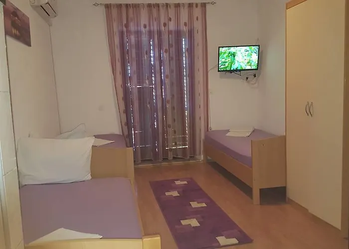 Alissa Guest house