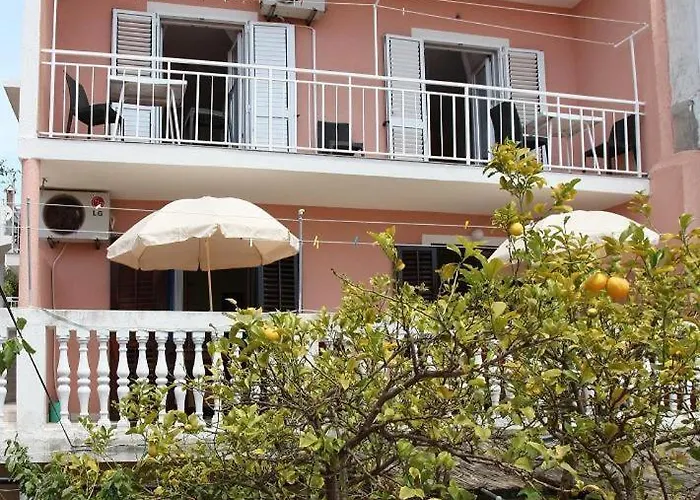 Alissa Hvar Town
