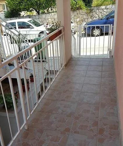 Alissa Hvar Town