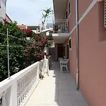 Alissa 招待所